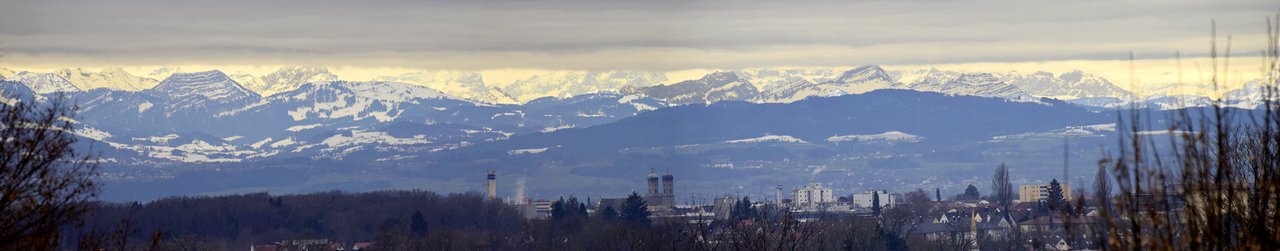 Blick von unserer Terrasse auf die Schweizer Alpen