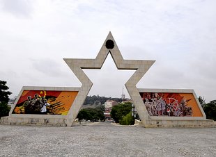 Ausgang zur Stadt von der Festung São Miguel von Luanda